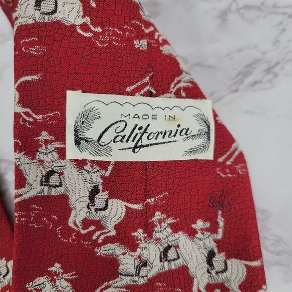 Vintage Red Tie with Horse Cowboy Western Pattern Equestrian Men's Necktie - Picture 6 of 10